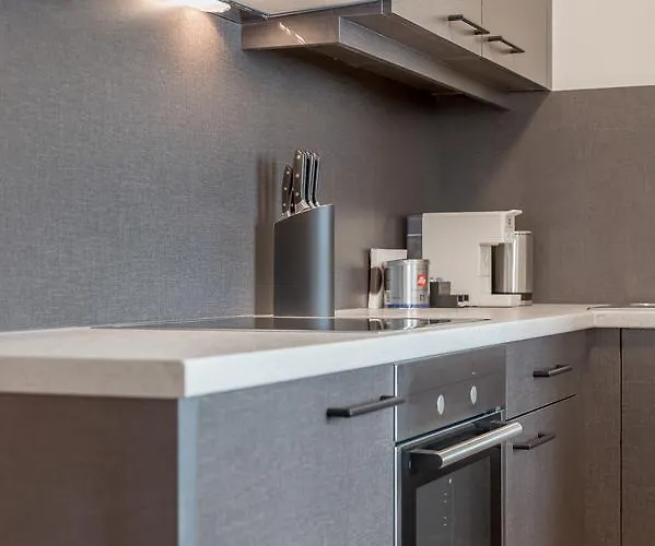 Апартаменти Apartmenthaus Enzian Hochsoelden